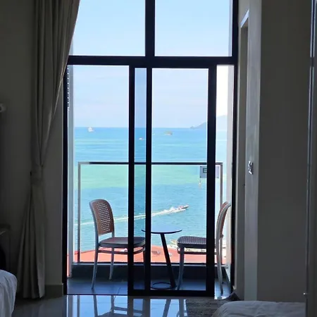 Thehaus Hotel